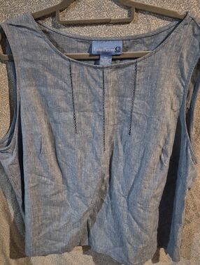 Evan Picone Blue Sleeveless Chambray Top
